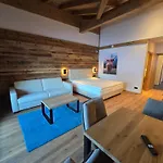 Penthouse I Mit Balkon Und Ausblick דירה פוש אן דר גלוקנשטראסה