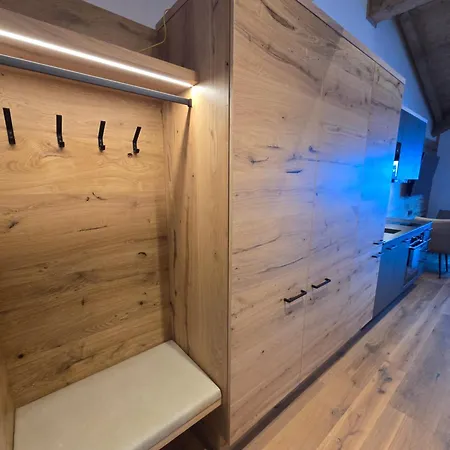 아파트 Penthouse I Mit Balkon Und Ausblick *