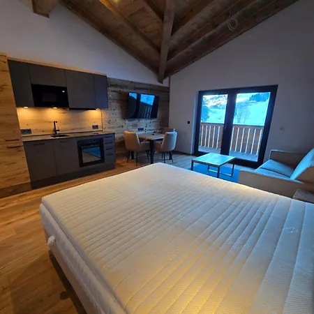 Penthouse I Mit Balkon Und Ausblick * 푸슈안데르글로크네르스트라세