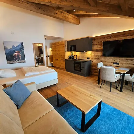 Penthouse I Mit Balkon Und Ausblick Apartman Fusch an der Glocknerstraße