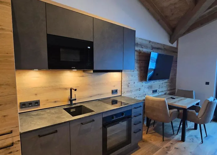 Penthouse I Mit Balkon Und Ausblick Apartamento Fusch an der Glocknerstraße